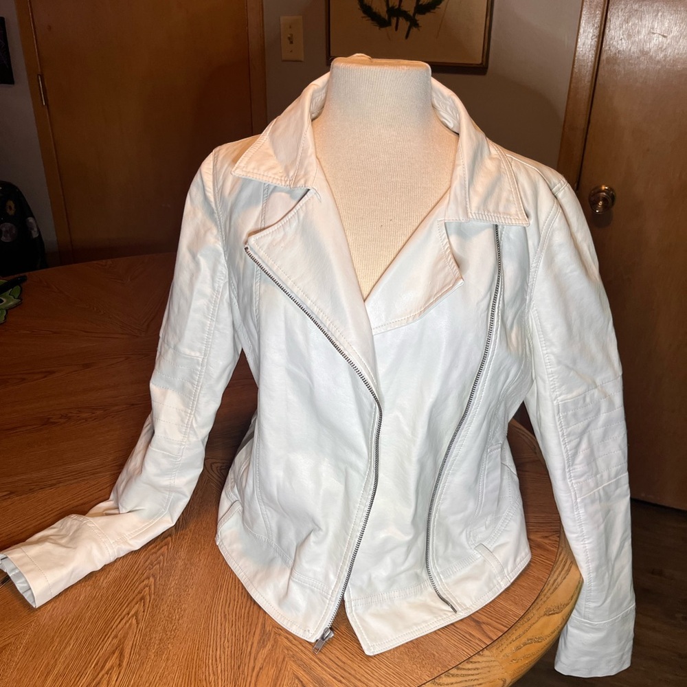 Kut from the Kloth White Leather Moto Jacket with Notched Lapel